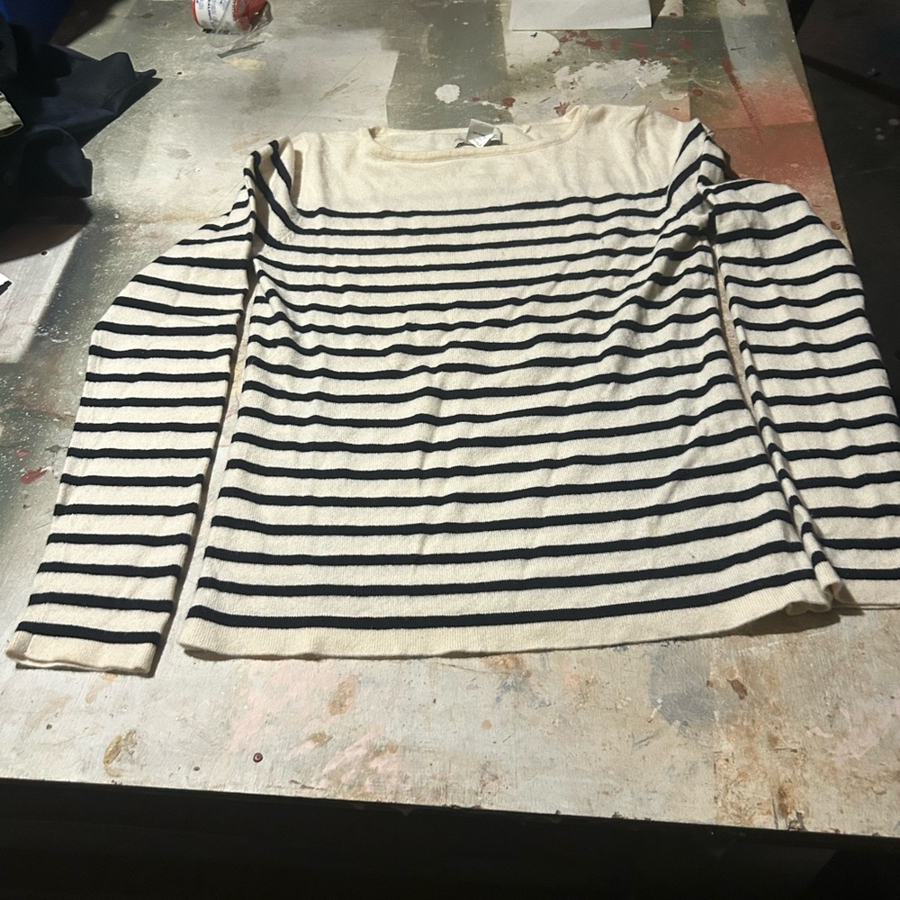 Banana Republic cashmere Striped Long Sleeve sweater size L - Picture 2 of 3